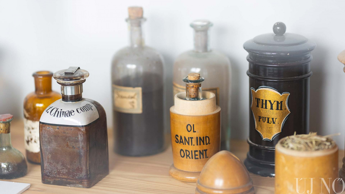 illatmuzeum-uvegek.jpg