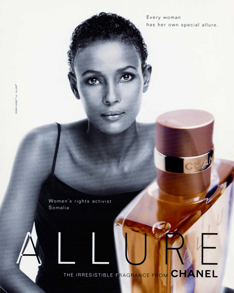 waris-dirie-allure-parfum-noi-korulmeteles.jpg