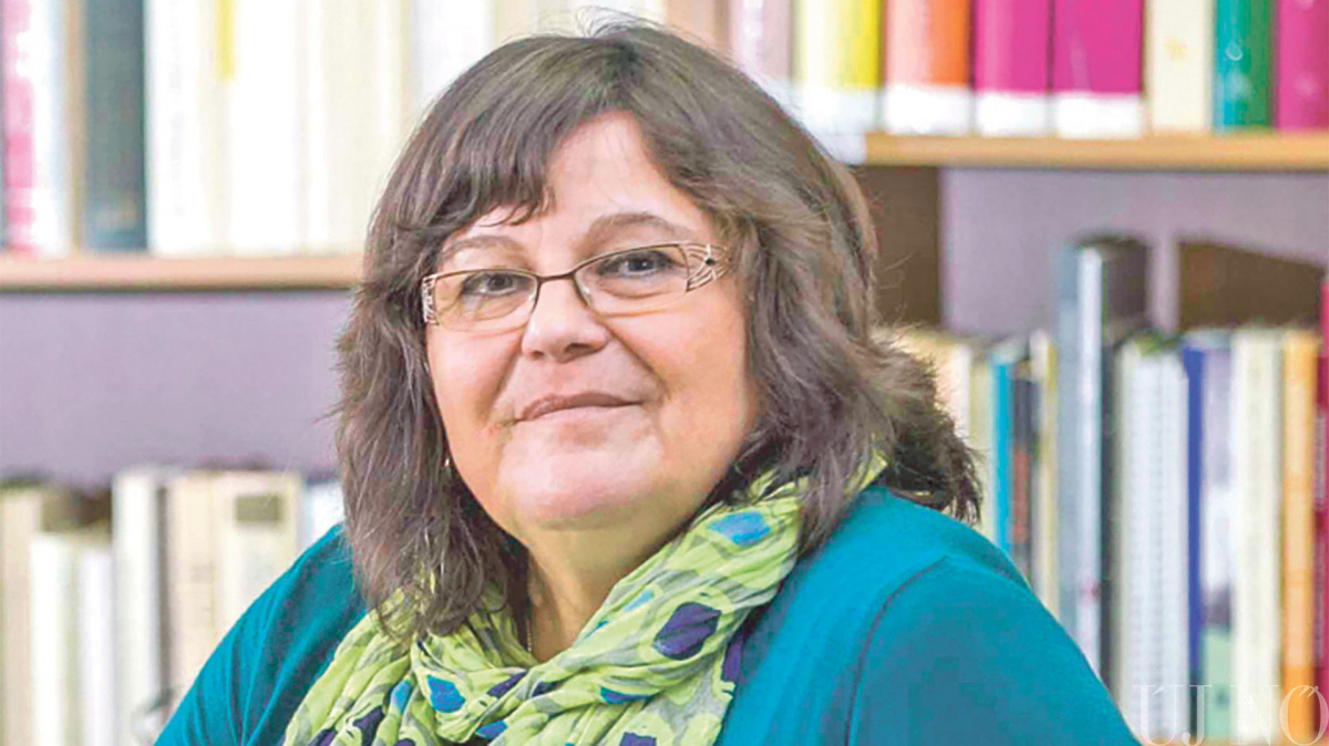 egyiranyu-utak-juhasz-ilona.jpg