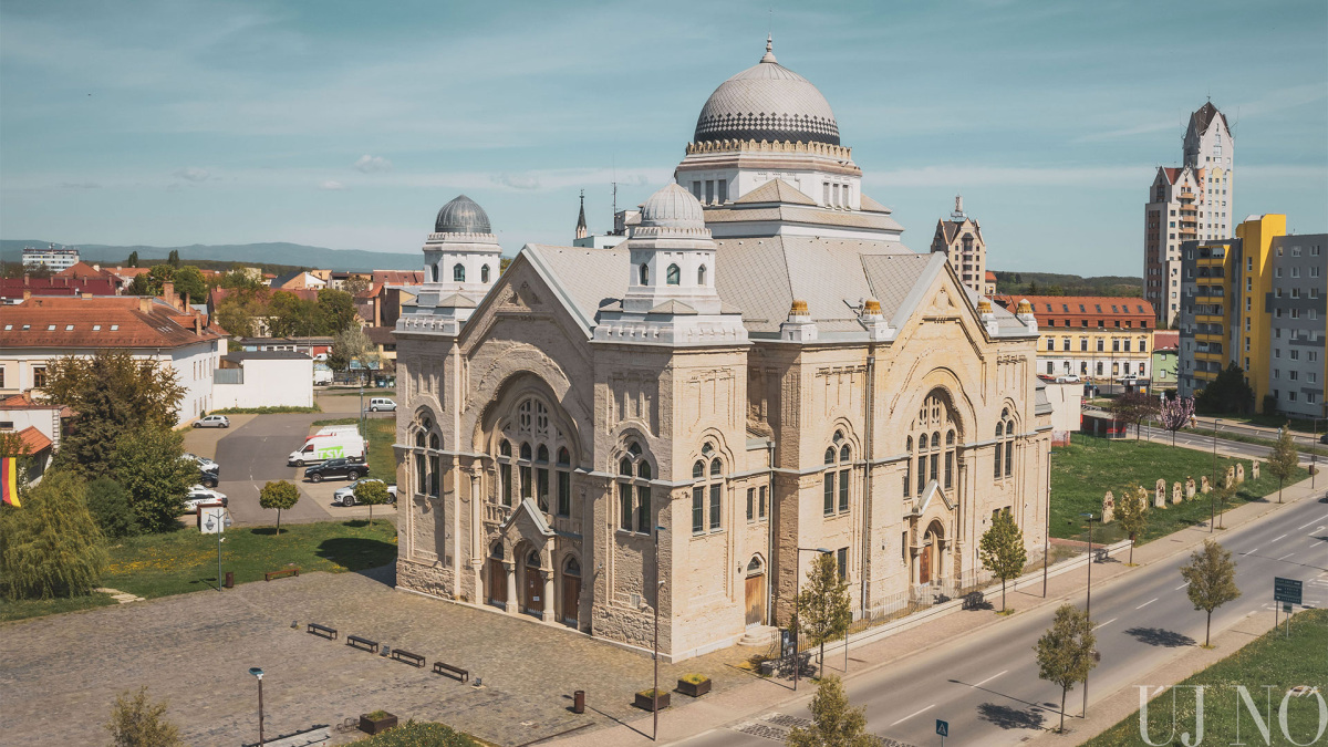 majusi-lapajanlo-zsinagoga.jpg