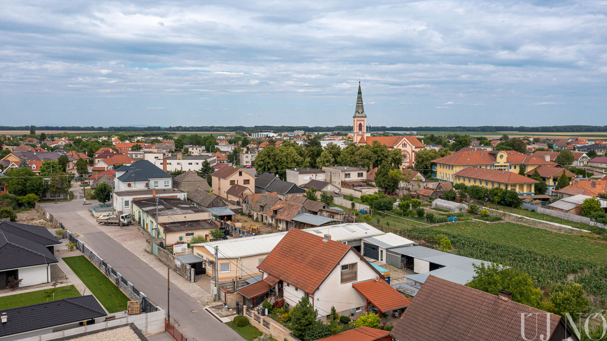 nadszeg-erdekes-emberek-falu.jpg