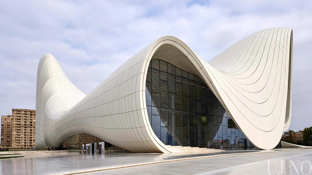 szokol-erzsebet-zaha-hadid.jpg