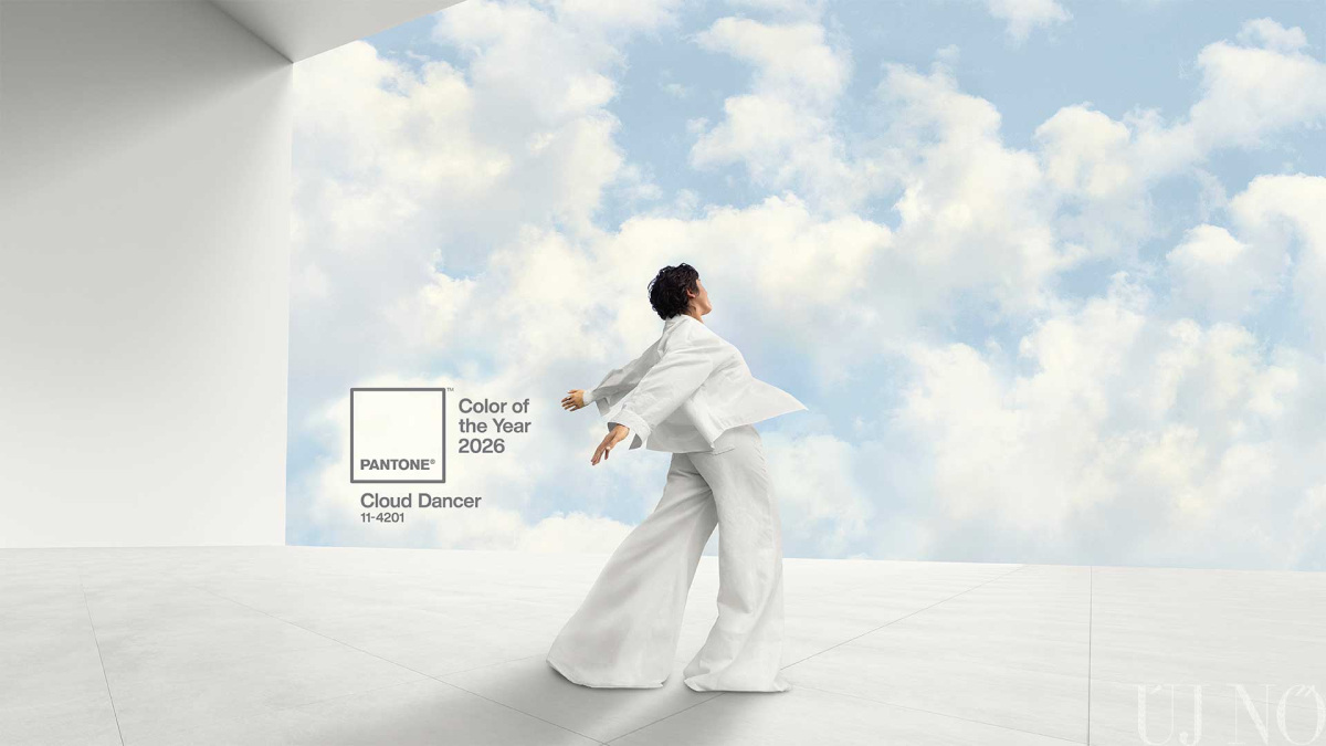 ajandekozas-szubjektiv-ev-szine-pantone-cloud-dancer.jpg