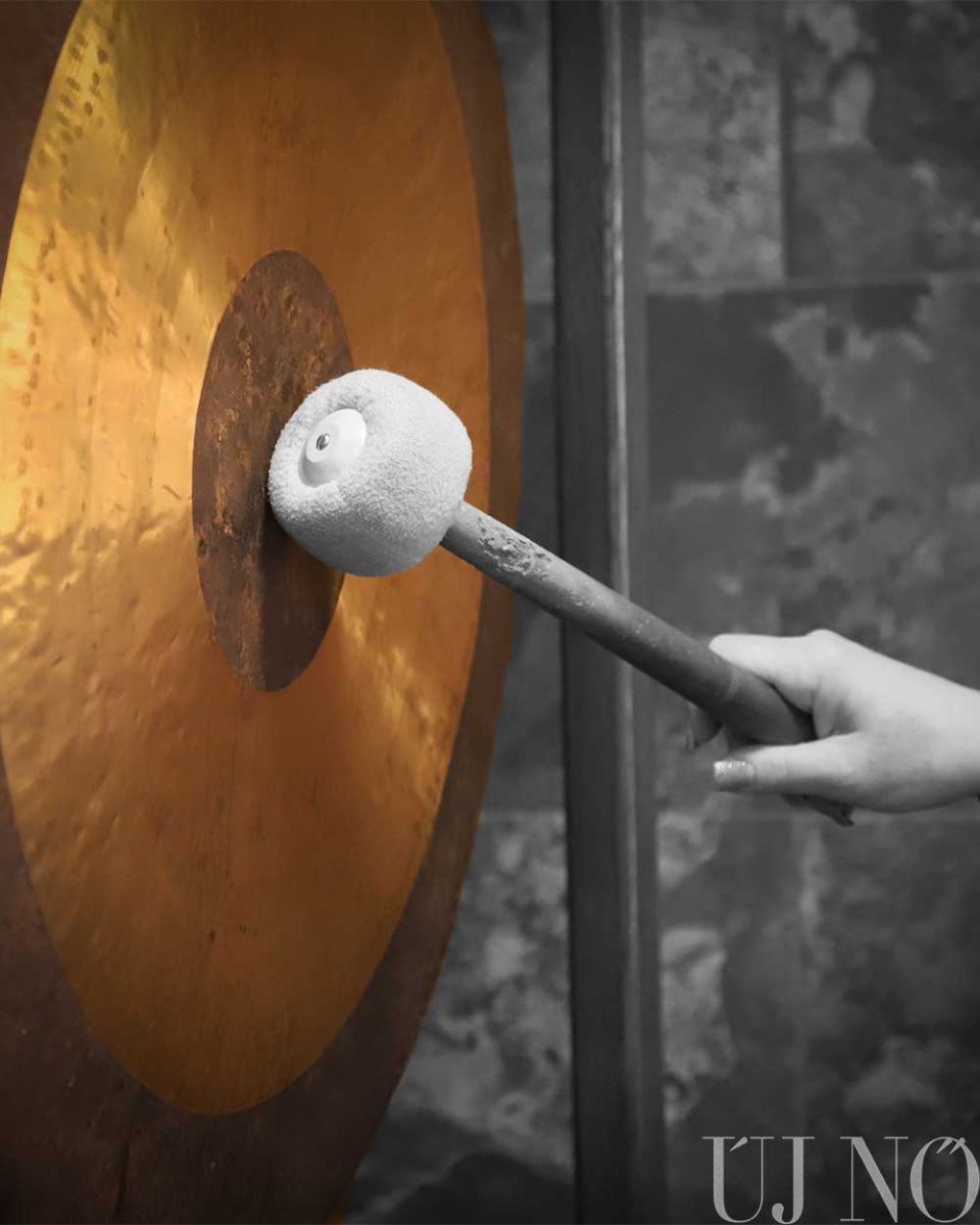 hangok-hatan-csendbe-gong.jpg