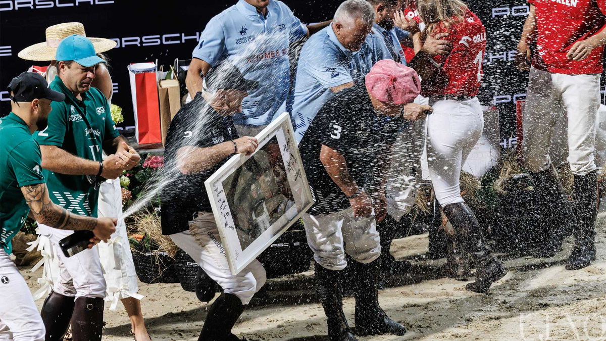 lovaspolo-plakett.jpg