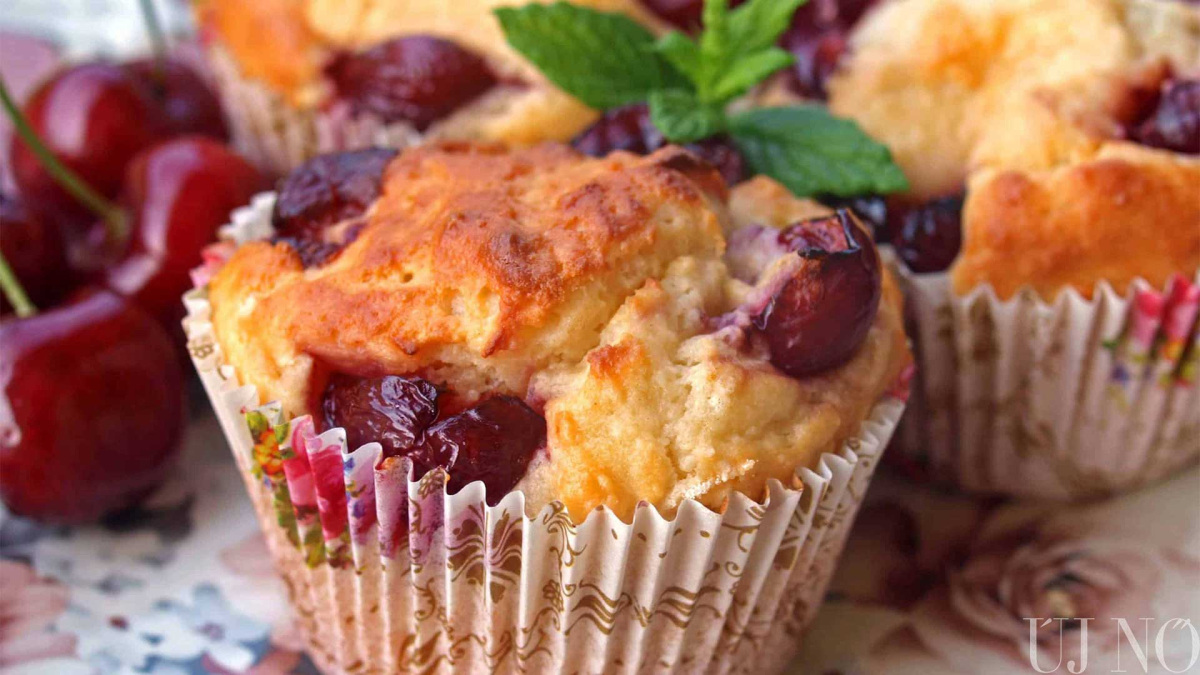 muffin-meggyes-makos.jpg