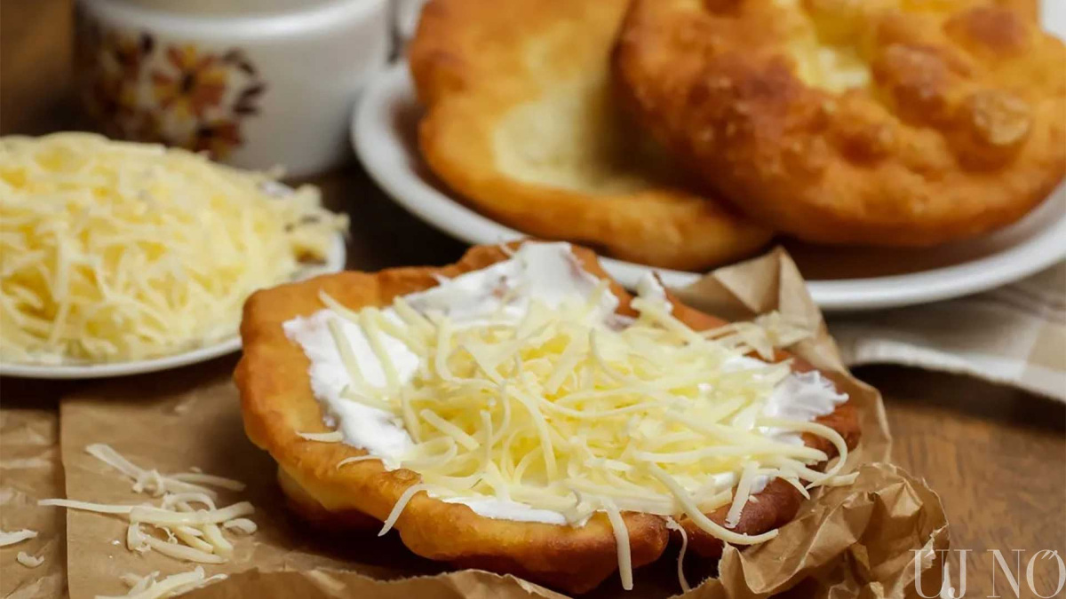 olvasoink-kedvenc-receptjei-kefires-langos.jpg