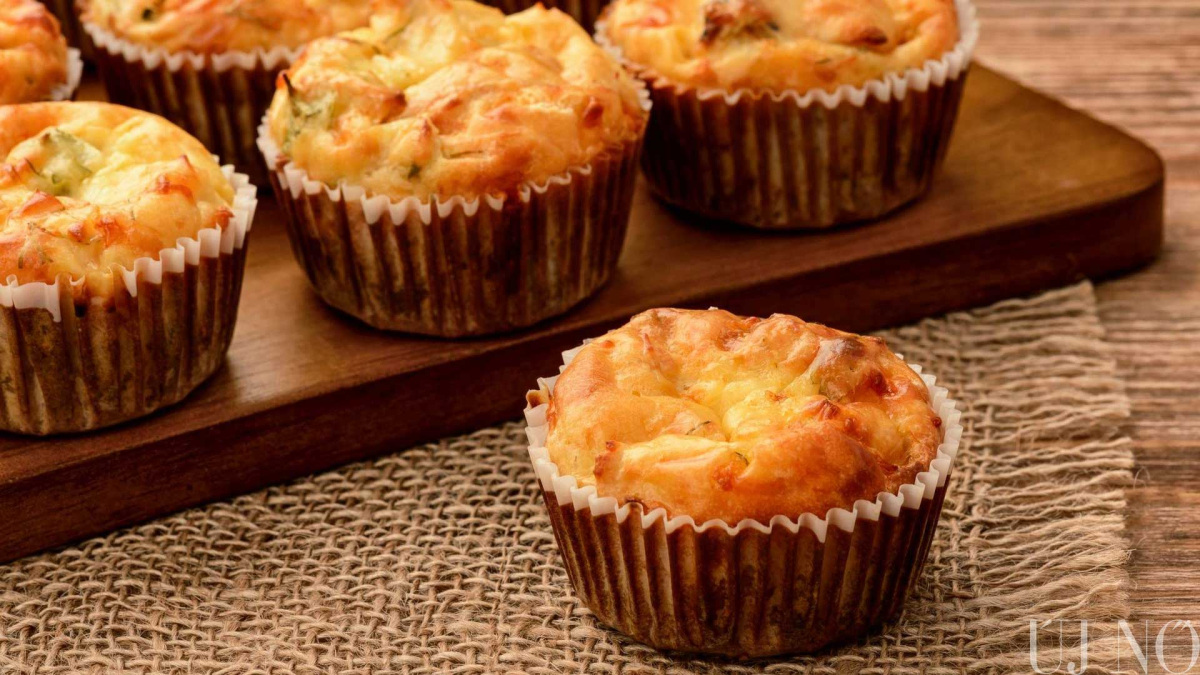 olvasok-legjobb-zoldseges-receptek-sajtos-muffin.jpg