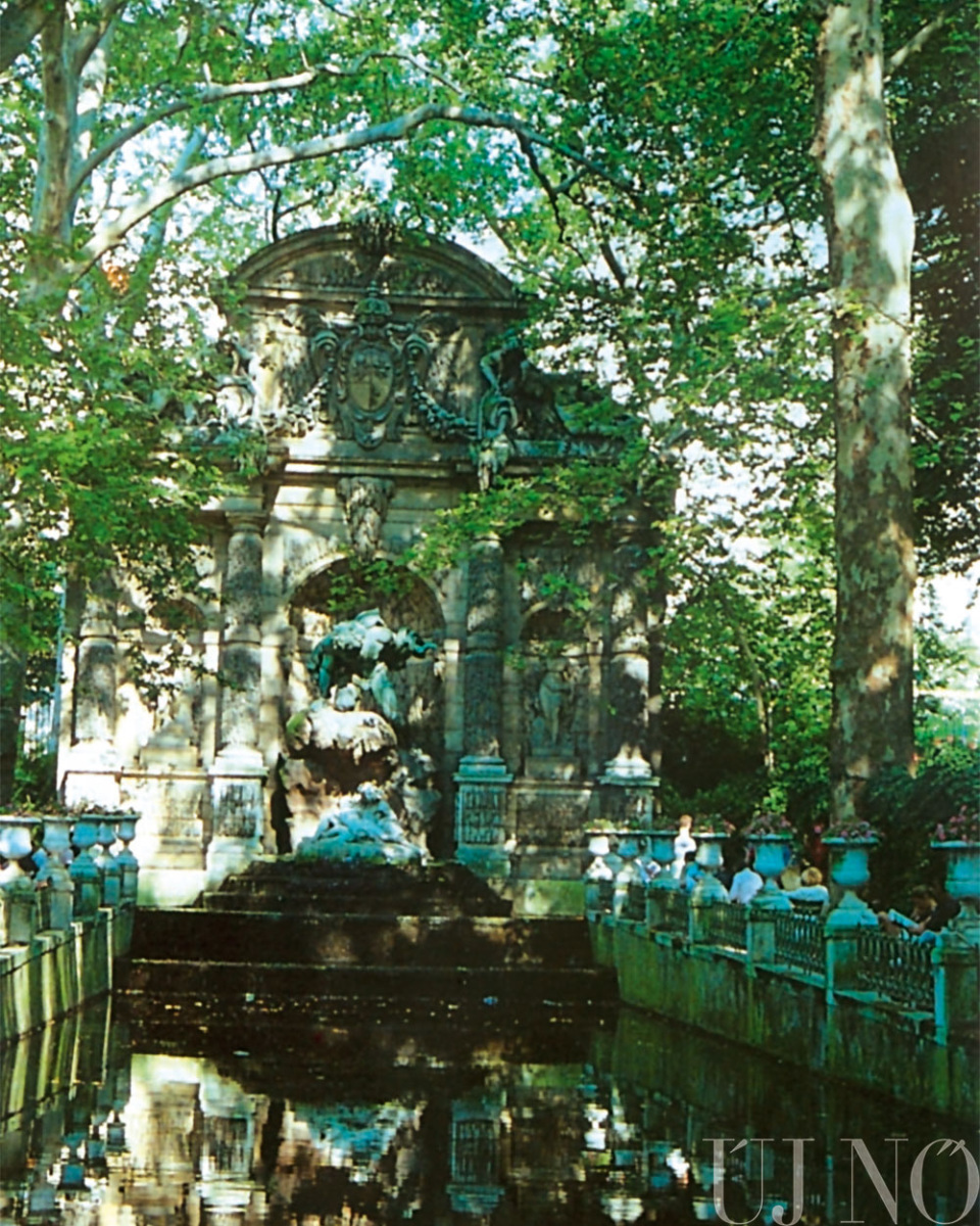 parizsban-jartunk-fas.jpg