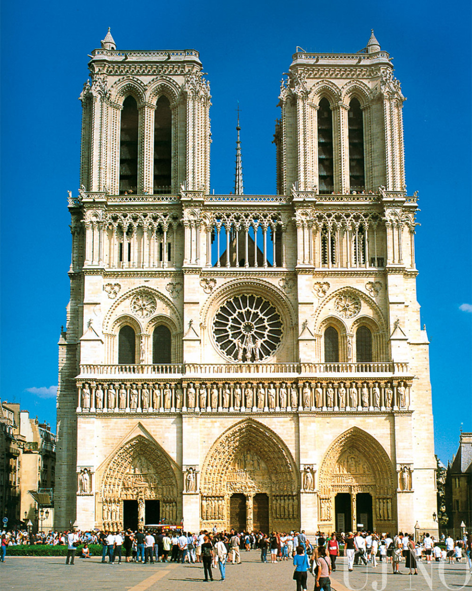 parizsban-jartunk-notre-dame.jpg