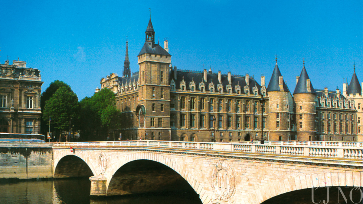 parizsban-jartunk-pont-neuf.jpg