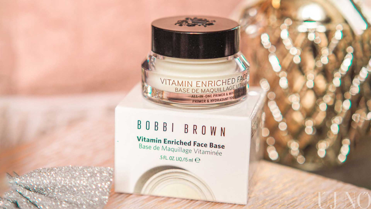 sminktrukkok-bobbi-brown-vitamin-enriched-face-base.jpg
