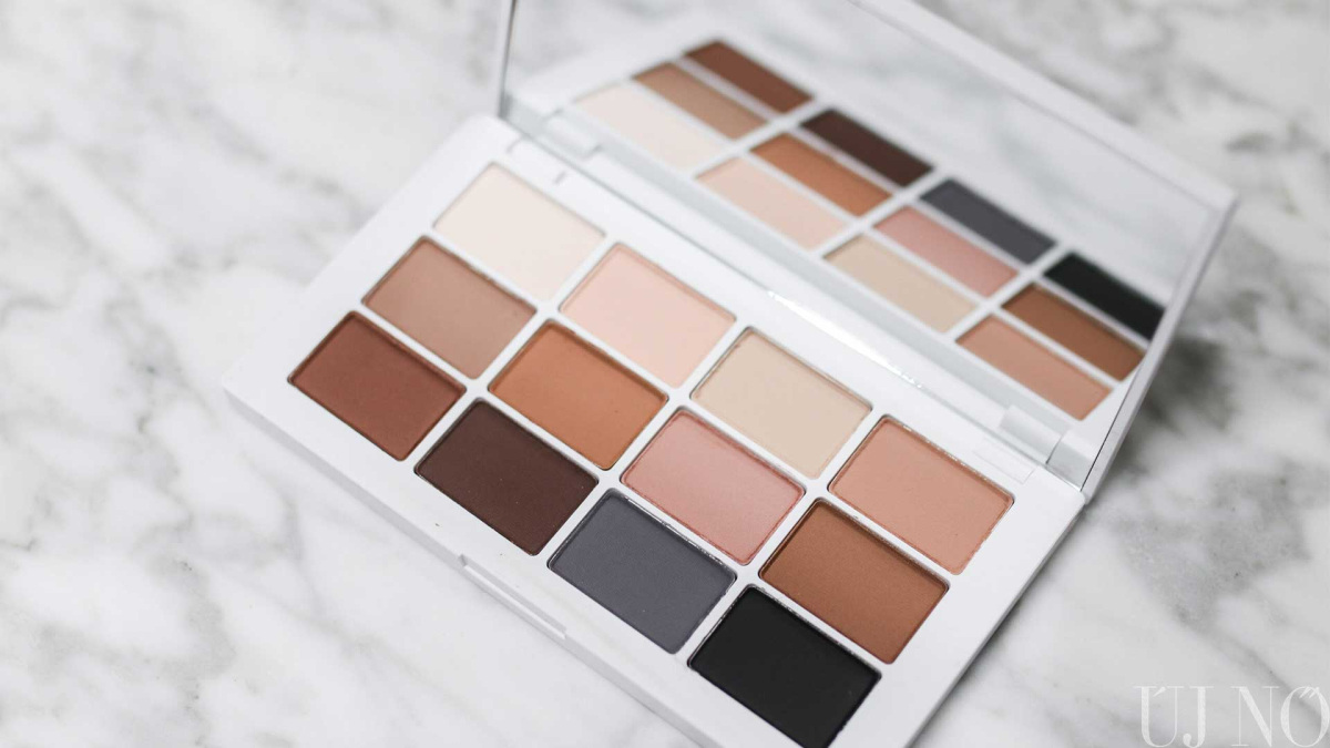 sminktrukkok-makeup-by-mario-master-mattes-eyeshadow-palette.jpg