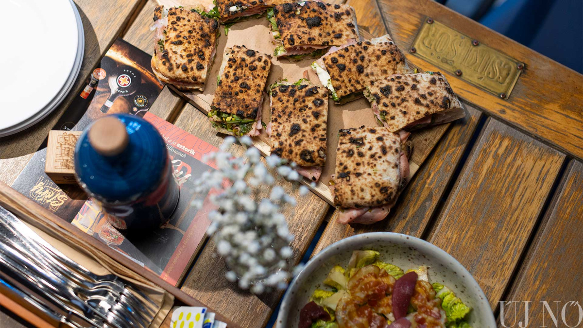 story-bar-mangalicas-pizza.jpg