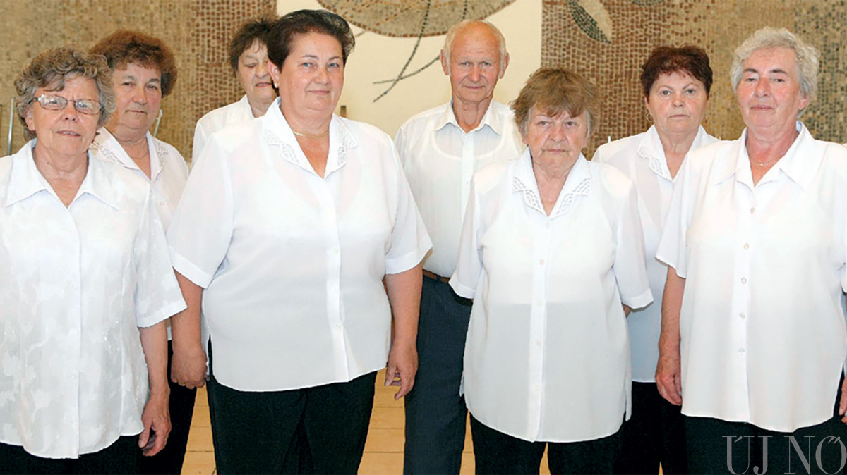 tundekert_kapuja_keszegfalva00010.jpg