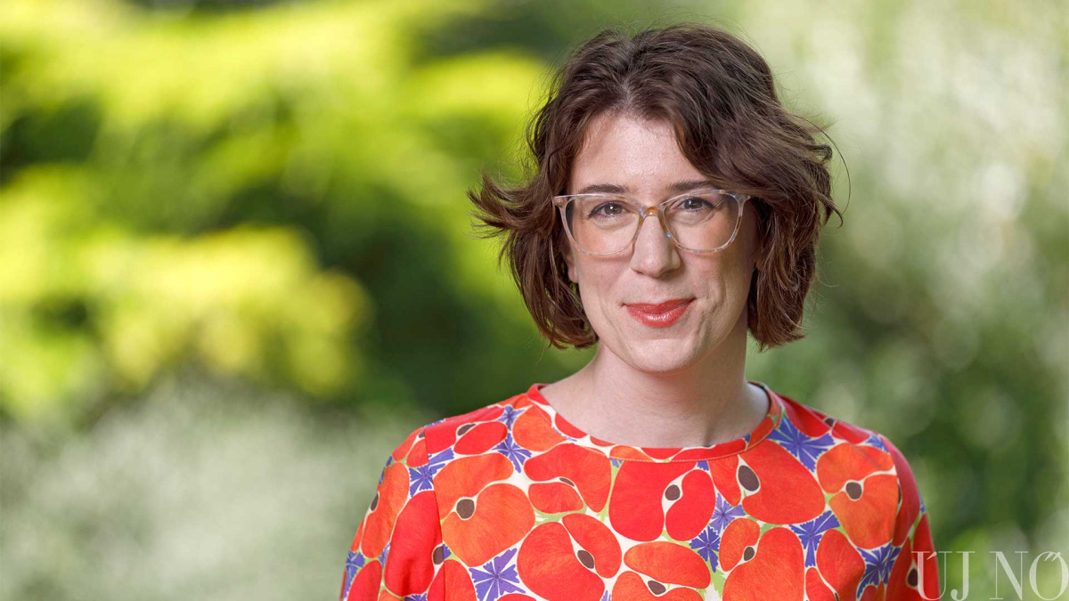 uj-no-marciusi-lapajanlo-virag-anita.jpg