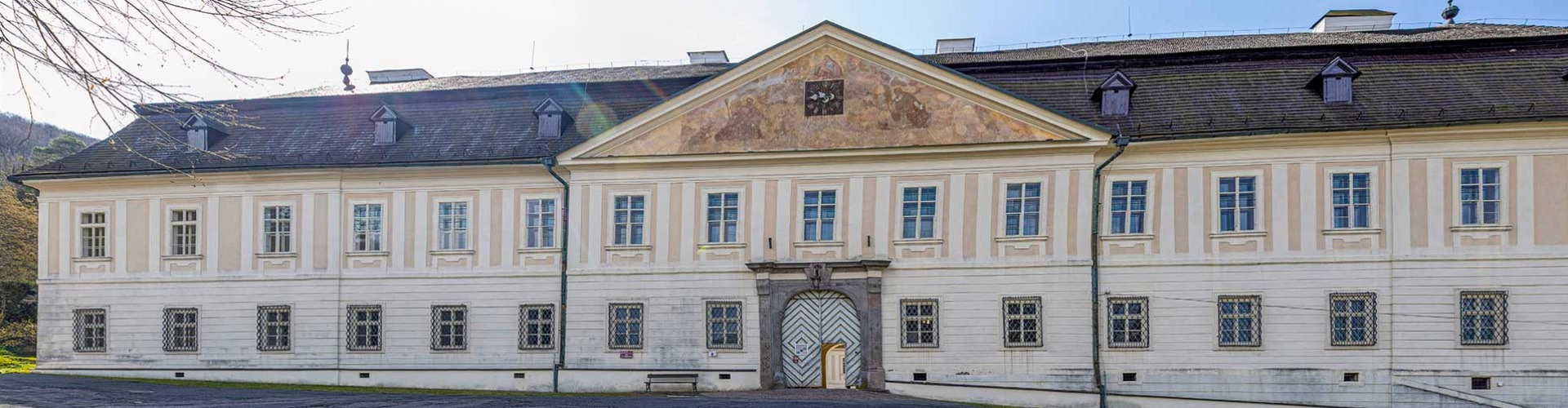 Château of Antal először Château of Antal először