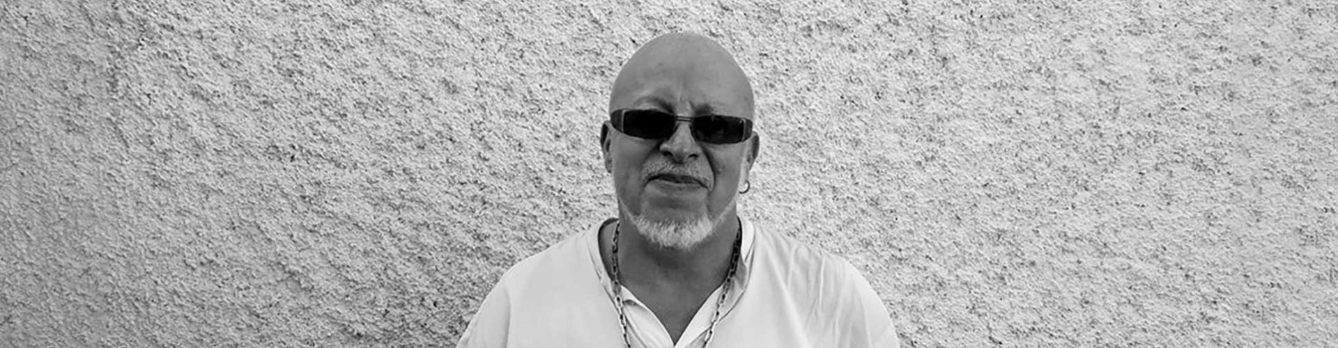 Egy ismeretlen ismerős Egy ismeretlen ismerős