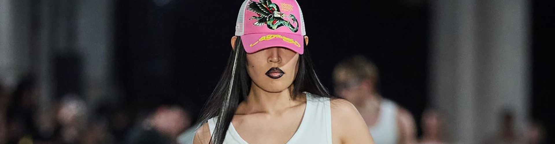 A soványság, mint kiegészítő: visszatérőben a heroin chic? A soványság, mint kiegészítő: visszatérőben a heroin chic?