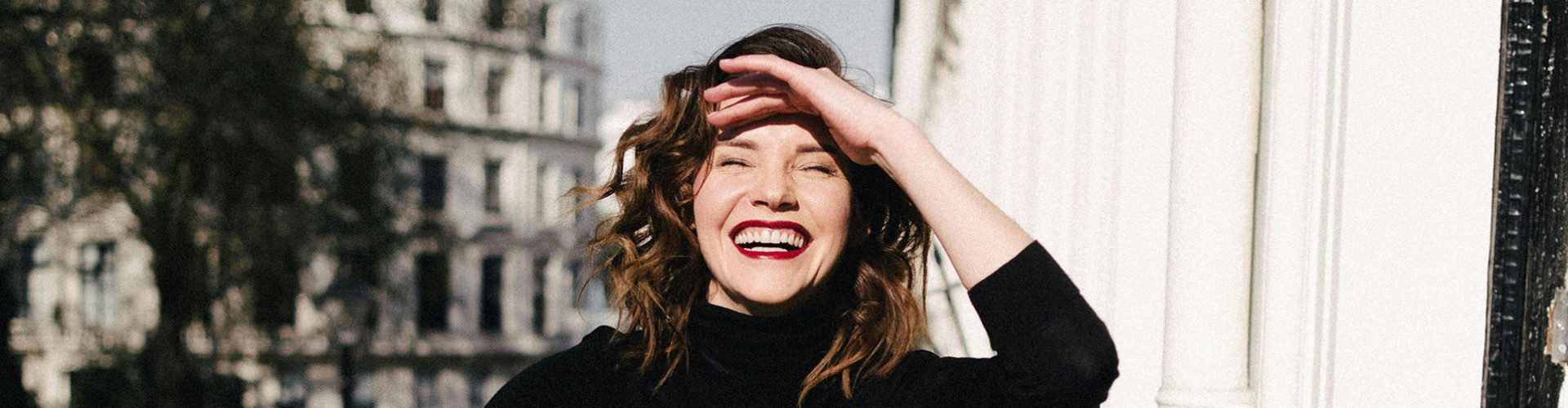 Hol lakik a vidámság?