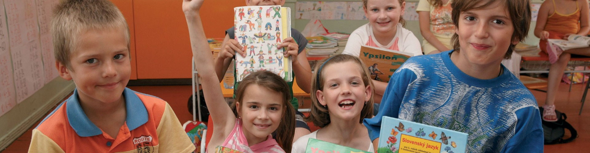 Hovorme po slovensky! Hovorme po slovensky!