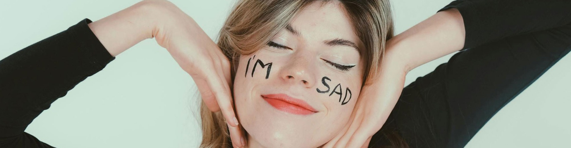 Amikor a mosoly mögött fájdalom rejtőzik