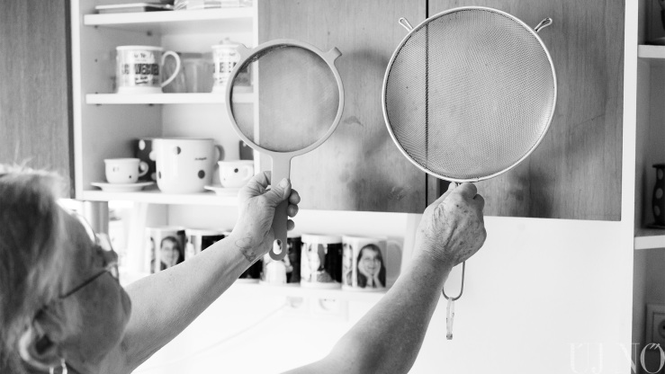 Nagyobb és apró szövésű szita