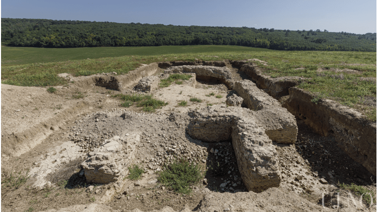A feltárt templomrom