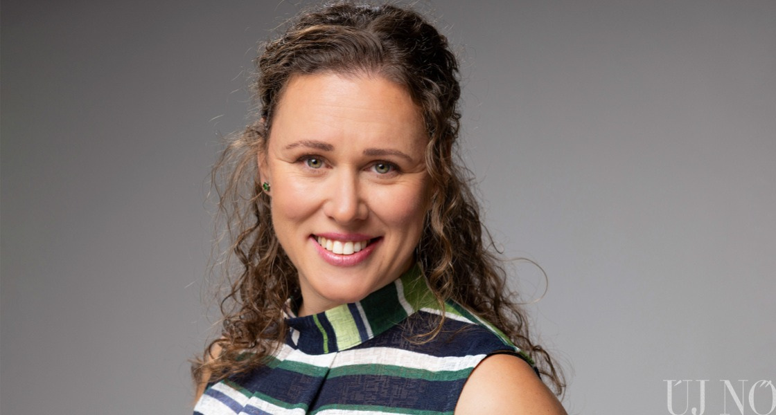 Szép viseletben jó táncolni